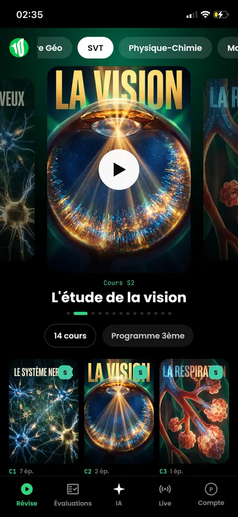 L'application 10sur10 ouverte sur la matière SVT : le cours « L'étude de la vision », les chapitres du programme de 3ème, et la barre de navigation Révise, Évaluations, IA, Live et Compte.